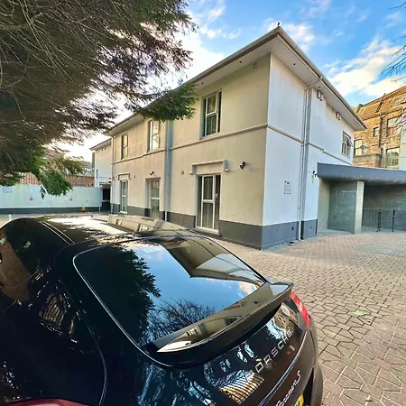 Two Bedroom Apartment - Heart Of Bournemouth - Free Parking - Sleeps 6 - Close To Town And Beach Exterior photo
